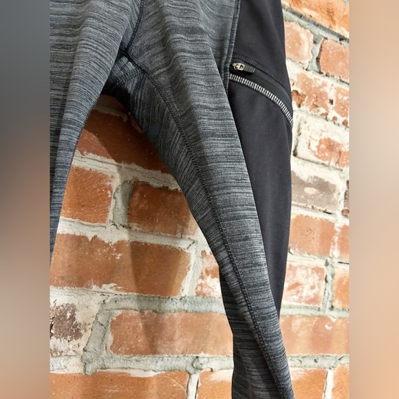 Athleta Fleece Black and Gray Leggings Size XS - Picture 6 of 11